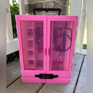 Barbie Fashionistas Ultimate Closet